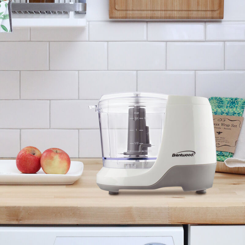 Brentwood 1.5 Cup Mini Food Chopper in White