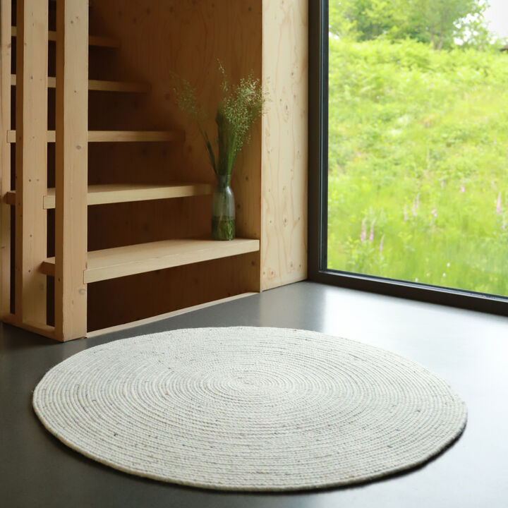 RUG NEETHU