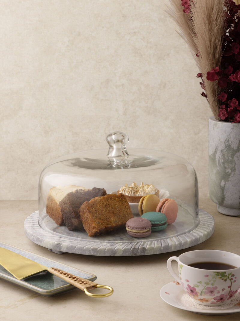 Blinq Serving Board with Cloche