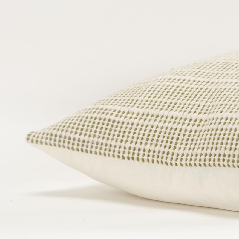 T20624 Pillow