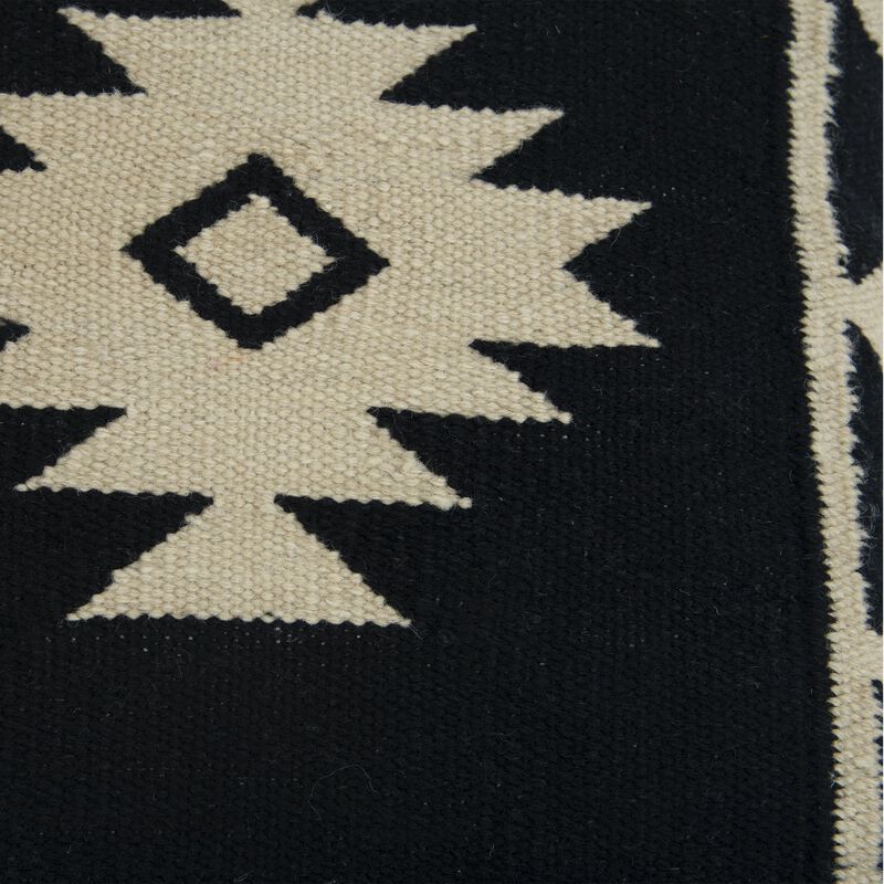 T05808 Pillow