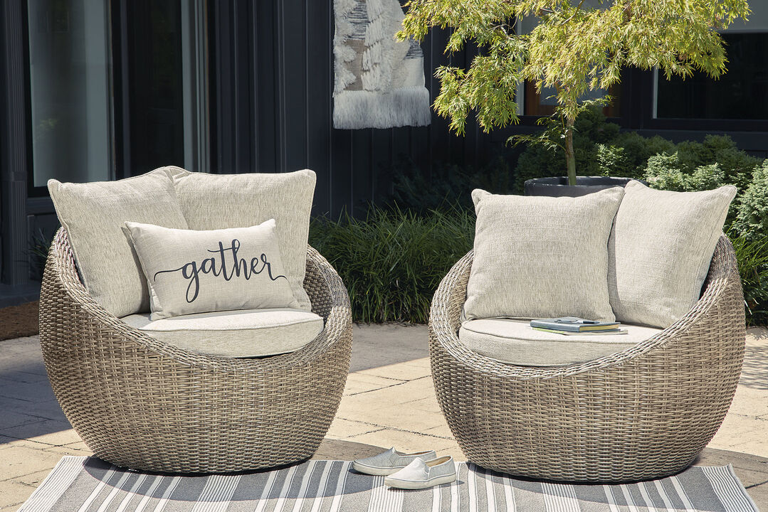 Danson Swivel Lounge with Cushion