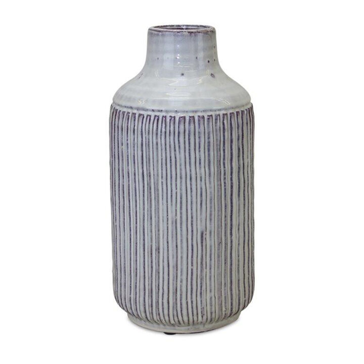 Vase – Chic Decorative Container for Floral Arrangements and Home Styling