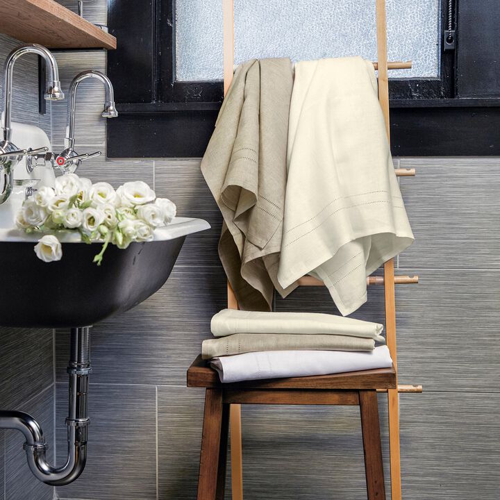 Solino Home 100% Pure Linen Bath Towel 30 x 54 Inch