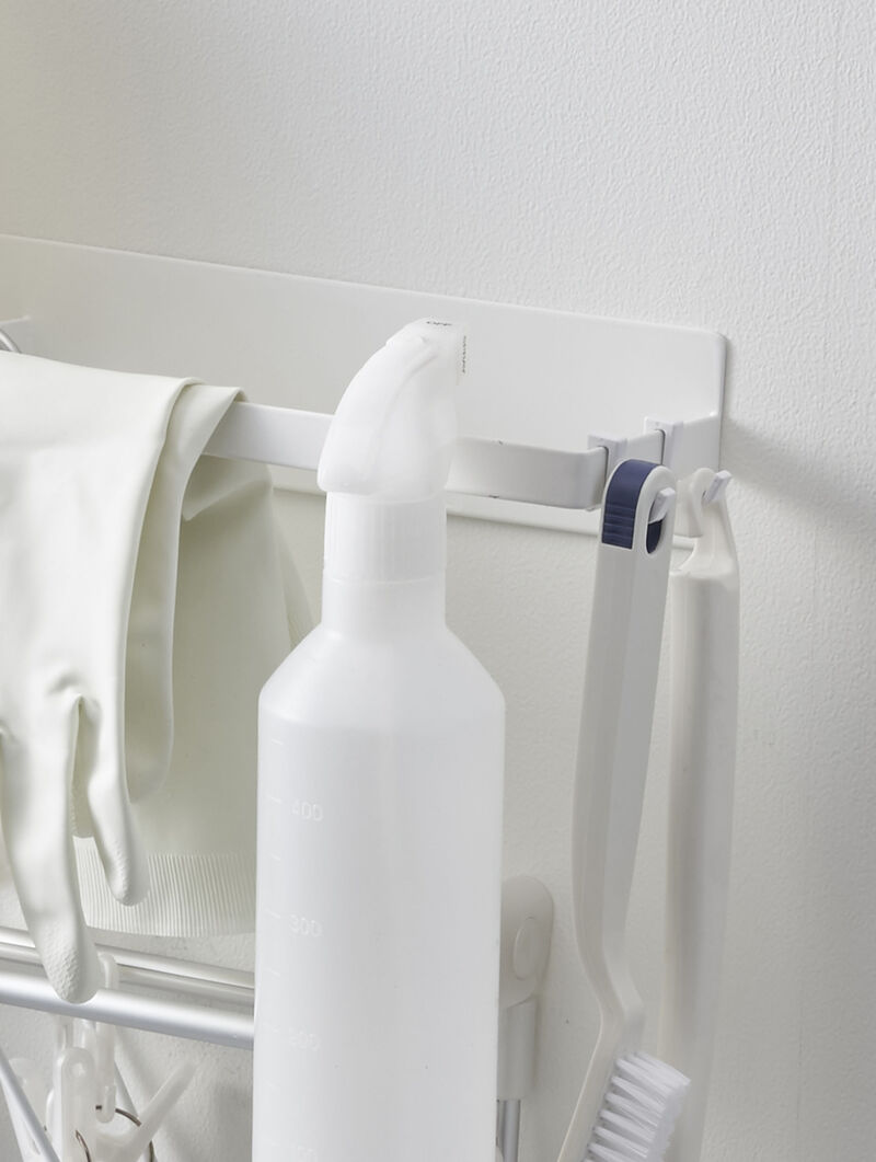 Magnetic Clothes Hanger Rack