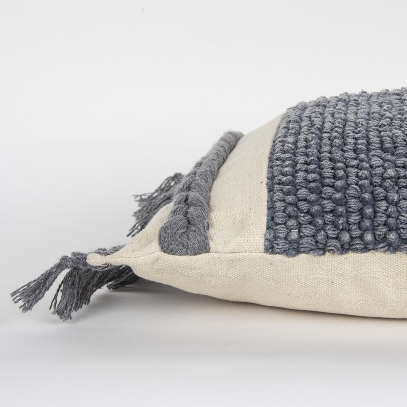 T17544 Pillow