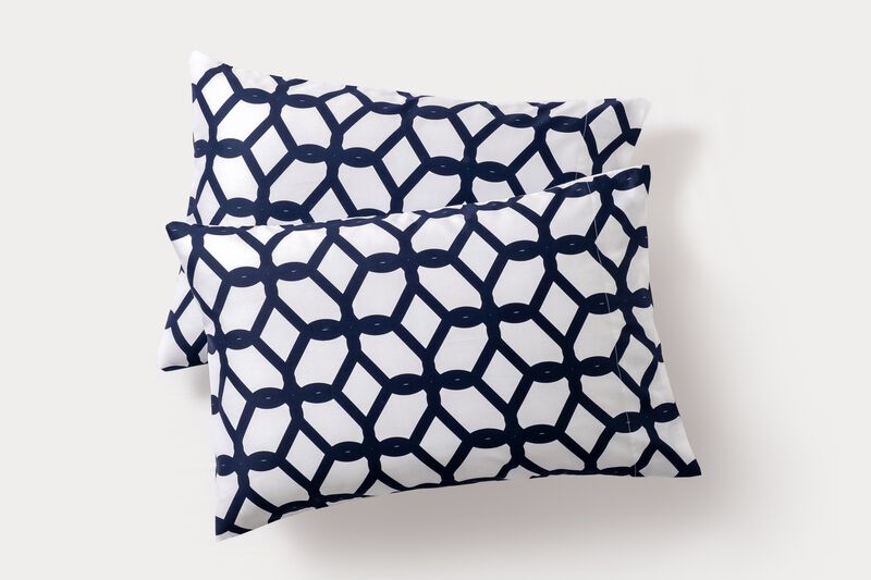 Brooks Brothers Chain Link Allover Printed Cotton Sateen Pillowcase Pair