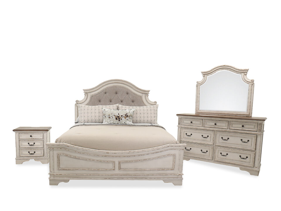 Realyn 4-Piece Bedroom Set