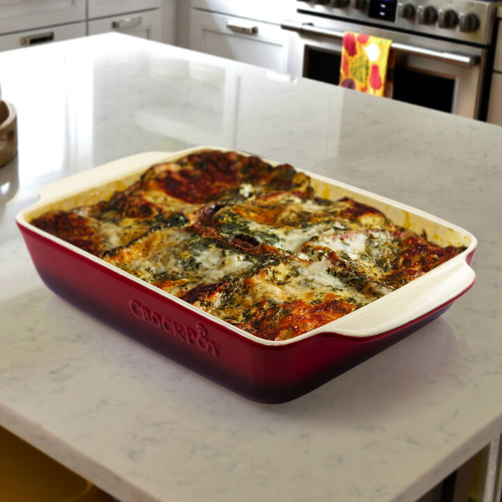 Crock Pot Artisan 4 Quart Stoneware Bake Pan in Red