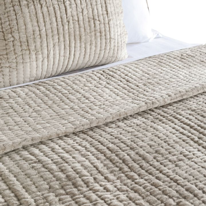 Lipa 96 x 108 Handmade King Quilt with Polyfill and Cotton Binding-Benzara