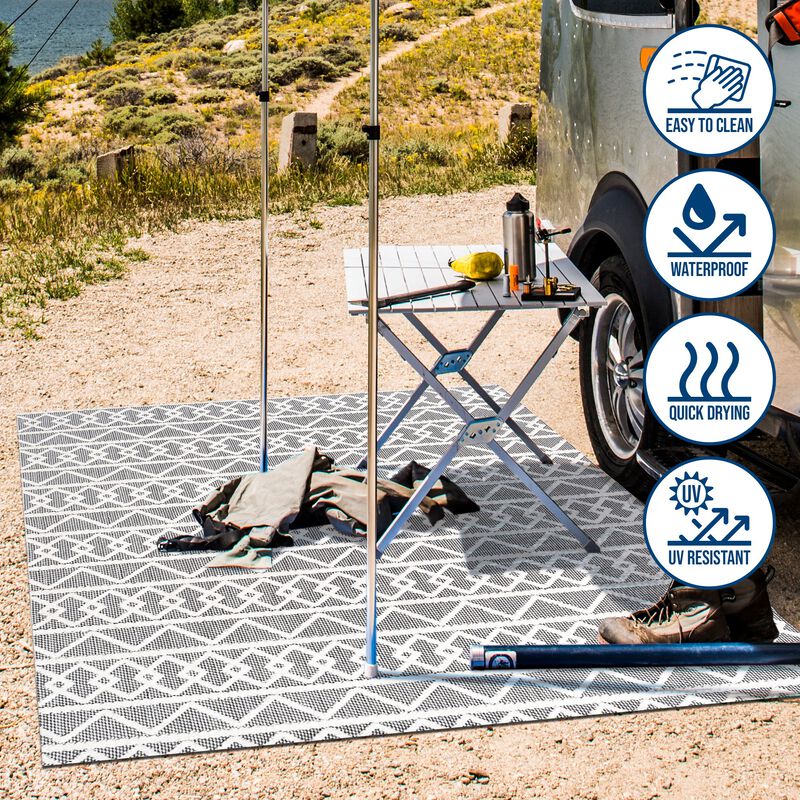 Aylan High-Low Pile Knotted Trellis Geometric Indoor/Outdoor Area Rug