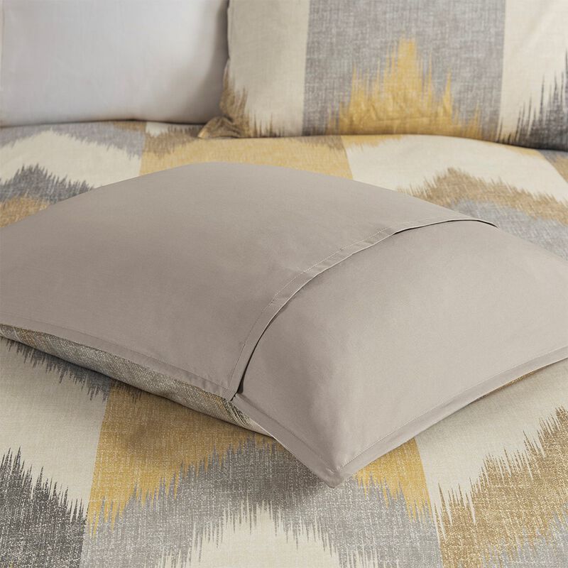 Gracie Mills Heise 3-Piece Modern Ikat Chevron Duvet Cover Set
