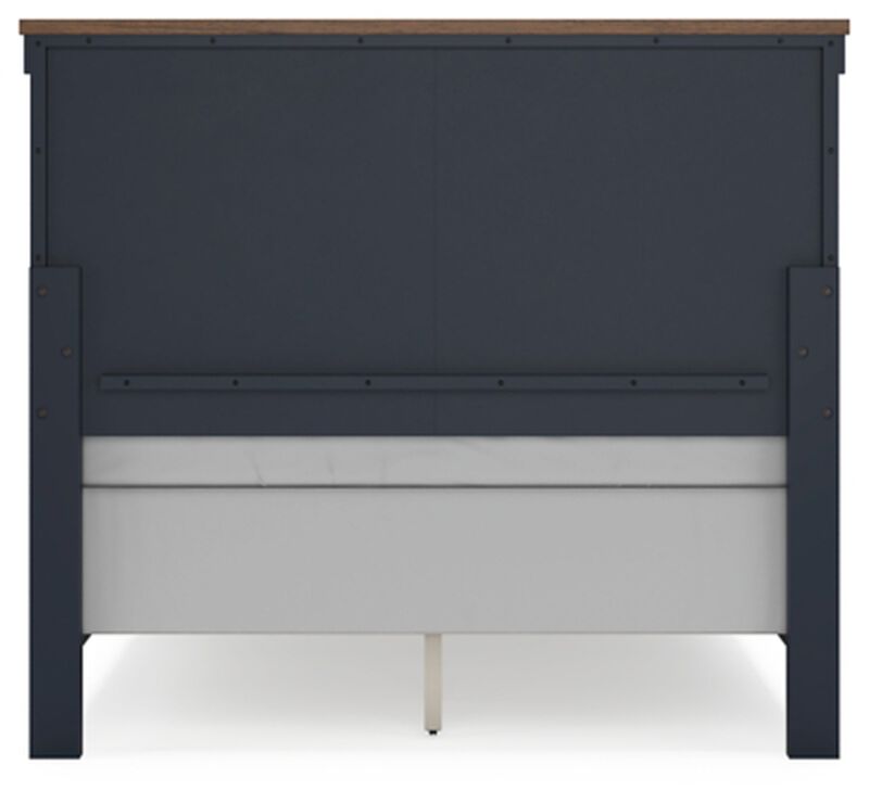 Landocken Queen Panel Bed