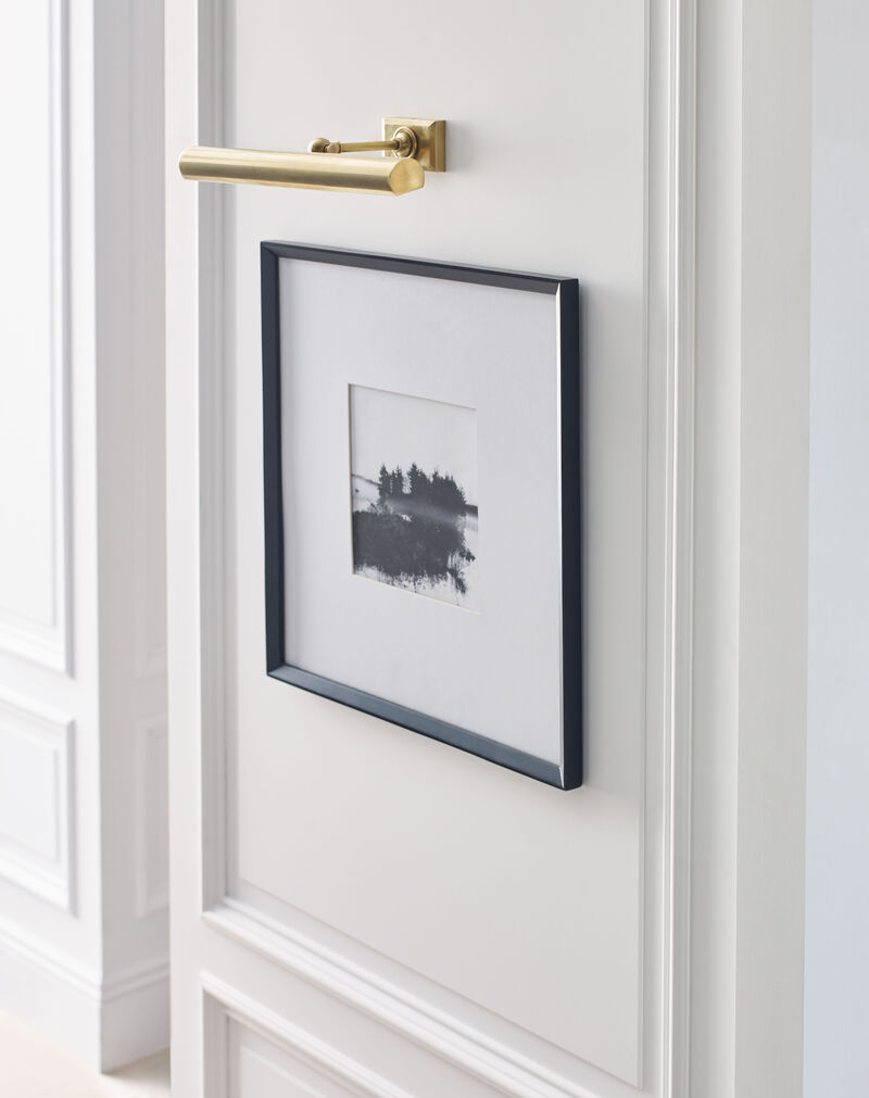 18" Cabinet Maker's Picture Light in Antique Brass
