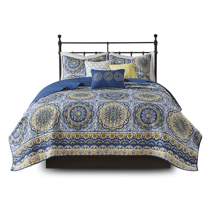 Gracie Mills Lilly 6 Piece Medallion Reversible Quilt Set with Decorative Pillows