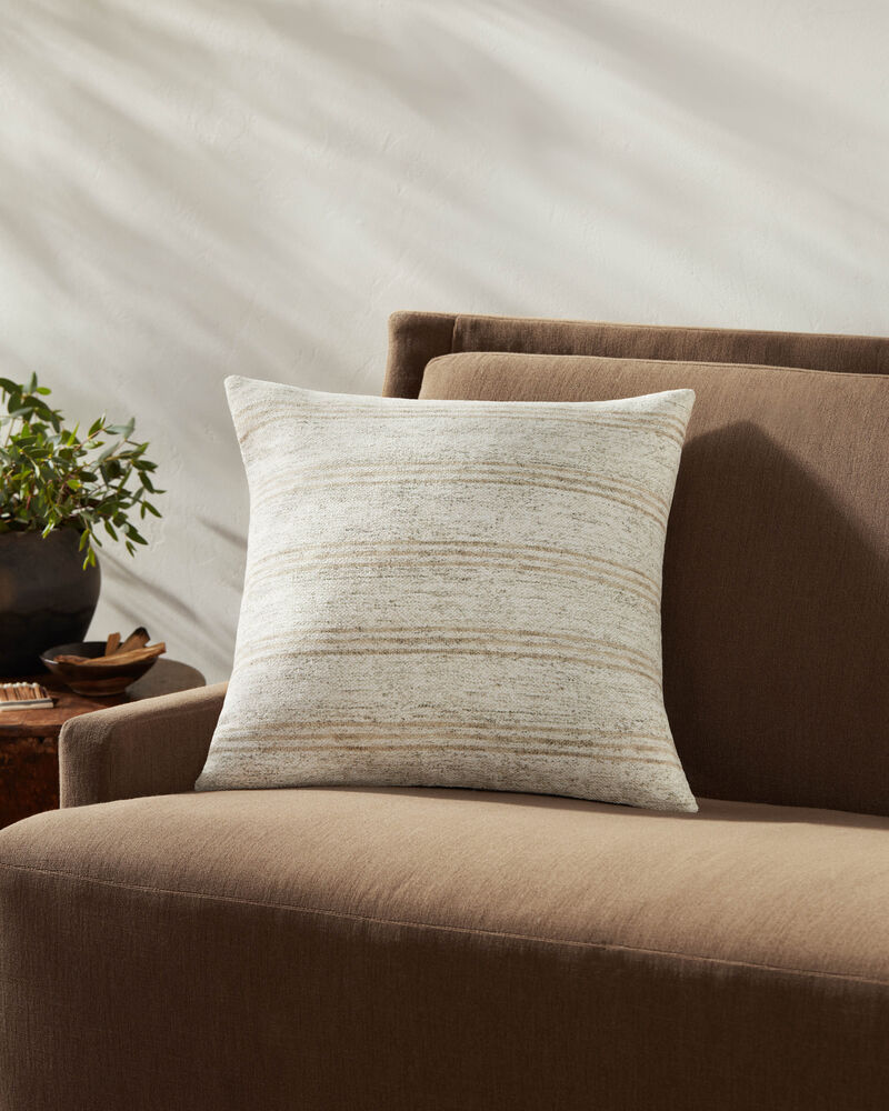 Zephyr PAL0040 Pillow Collection by Amber Lewis x Loloi