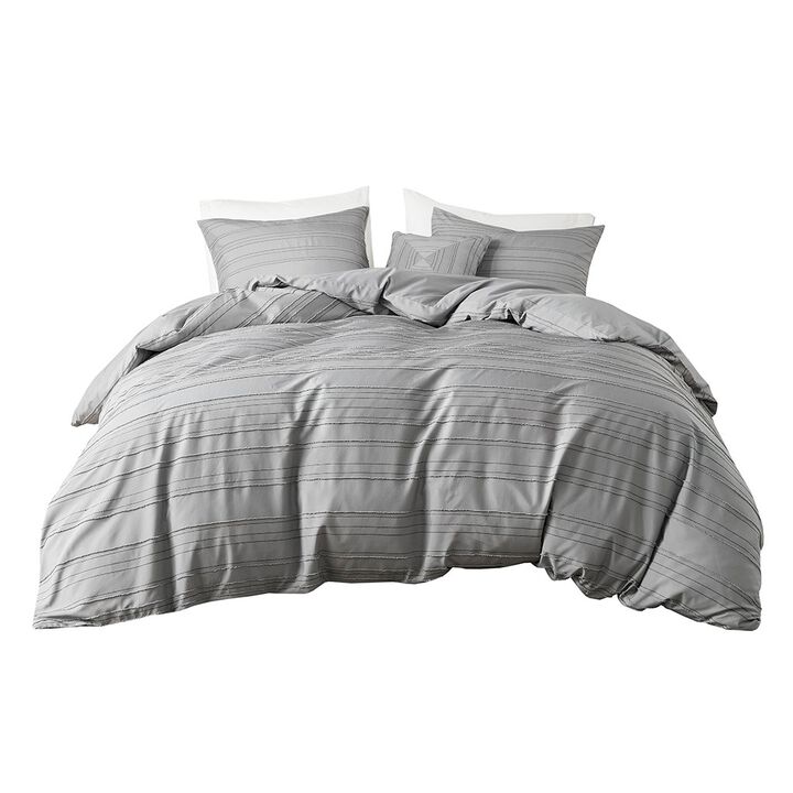Gracie Mills Lucia Dyed Clip Jacquard Duvet Cover Set with Throw Pillow