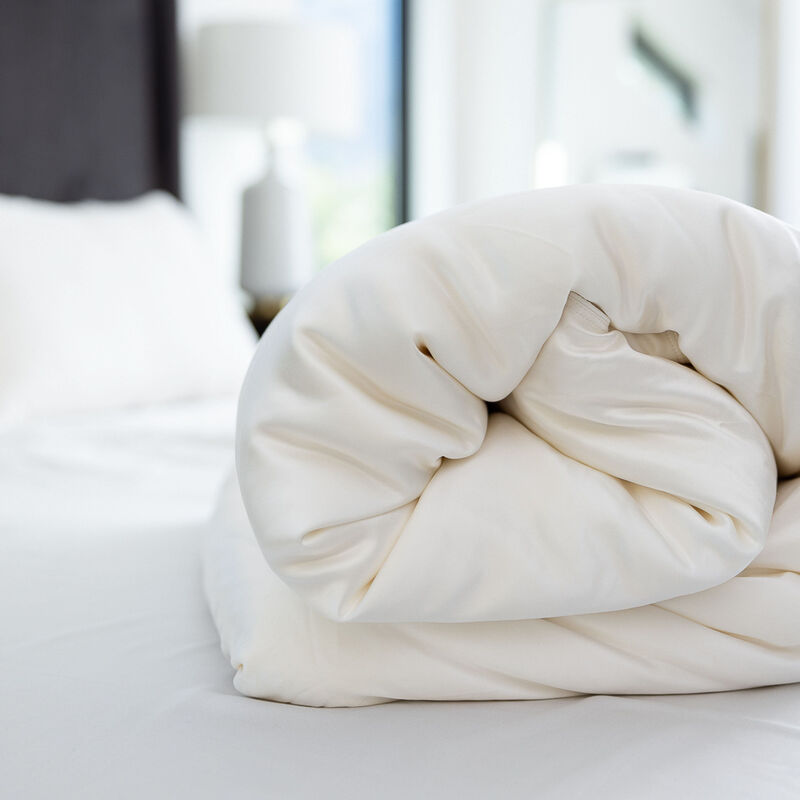 Silk Extra Weight Comforter