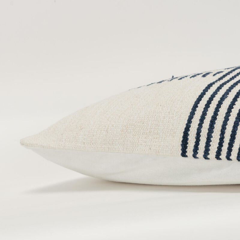 T20904 Pillow