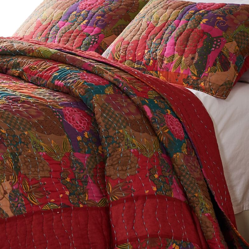 Lewi 3pc King Quilt Set, Kantha Style Dark Red Floral Cotton Microfiber