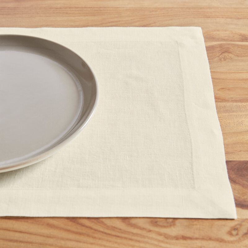 Solino Home 100% Pure Linen Placemats  Set of 6, 14 x 19 Inch | Sonoma