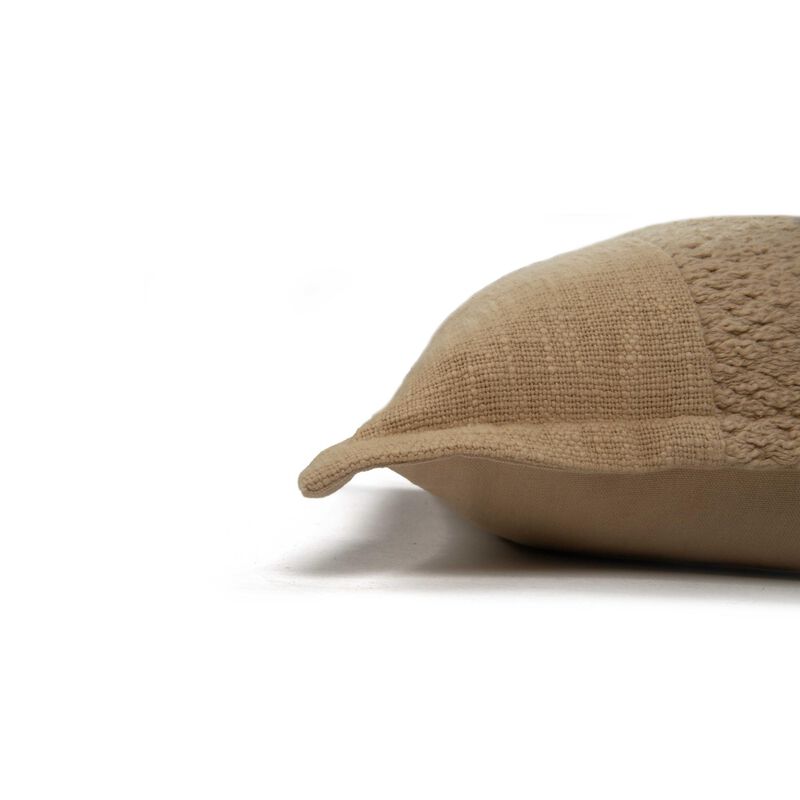 T22423 Pillow