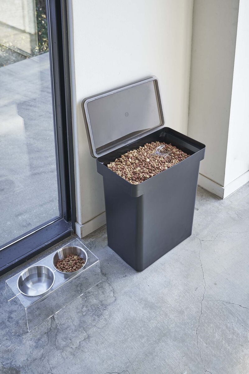 Rolling Airtight Pet Food Container (25 lbs.)