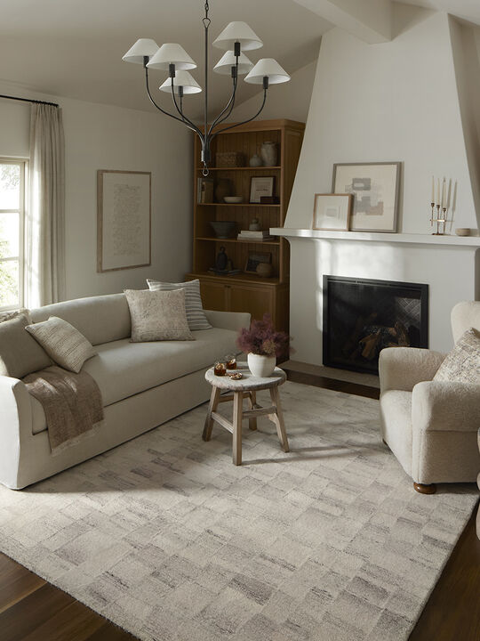 Rocky ROC-01 Ivory / Silver 18" x 18" Sample Rug by Amber Lewis
