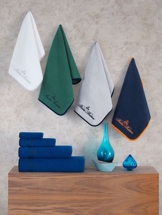 Brooks Brothers Contrast Frame Bath Towel