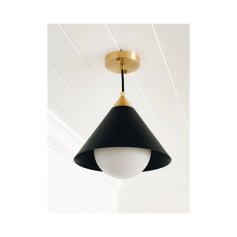 Hilton Pendant