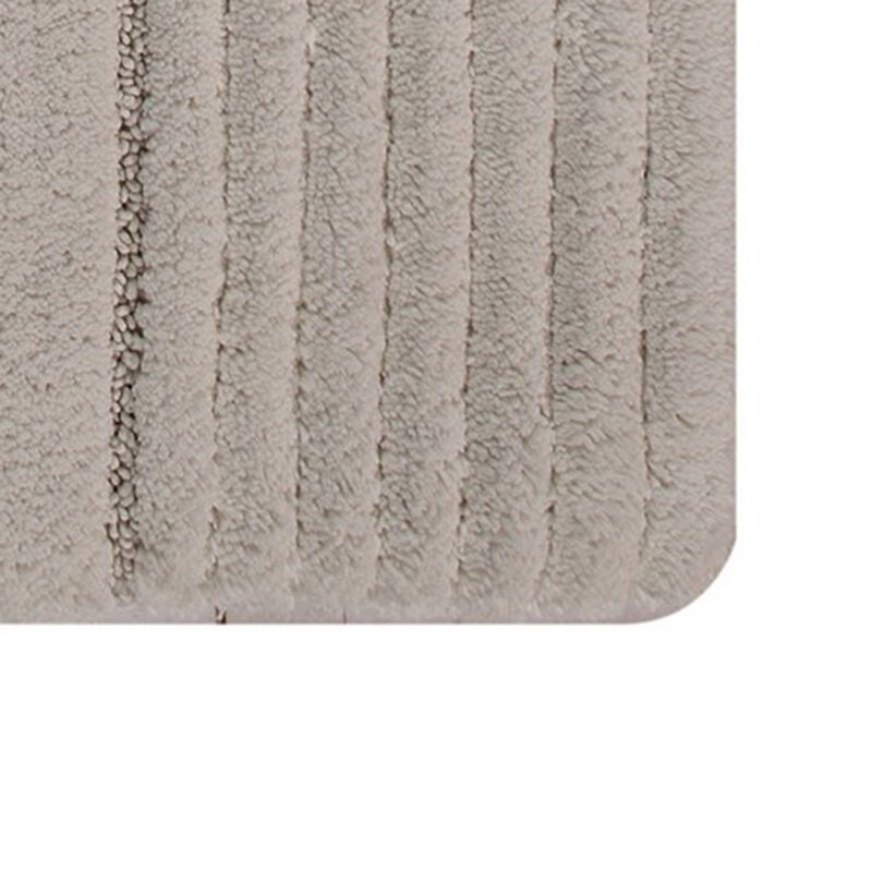Knightsbridge Chakkar Board 220 GSF Non Skid Back Bath Rug 17 x 24 - Ivory