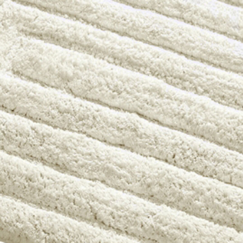 Knightsbridge Stylish And Comfortable All Season Traditional Racetrack Design Cotton Bath Rug 17" X 24" Ivory