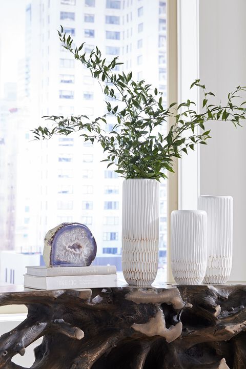 Lacuna Vase