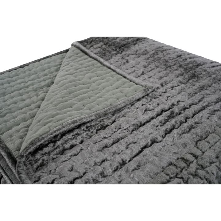 Lipa 96 x 108 Handmade King Quilt with Polyfill and Cotton Binding-Benzara