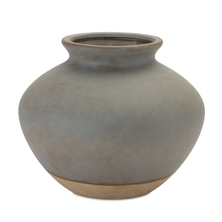 Ceramic Pot for Contemporary Floral and Greenery Displays