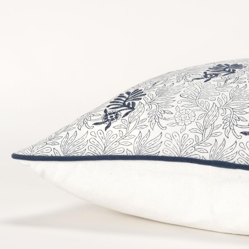 T20071 Pillow