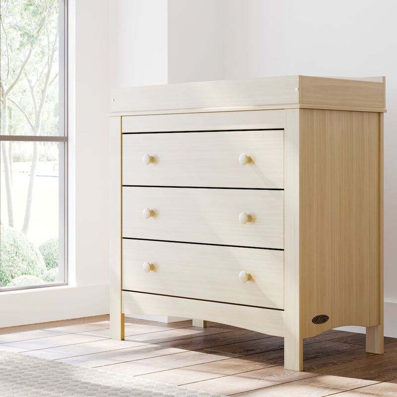 Graco Noah 3 Drawer Chest with Changing Topper (Driftwood)