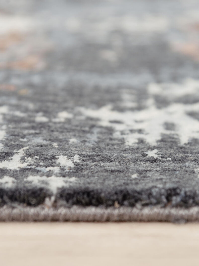 Logan LOG735 5'2" x 7'9" Rug