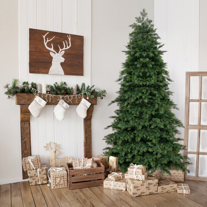 Artificial Christmas Tree Green Hinged Holiday Tree with Lush Branch Tips