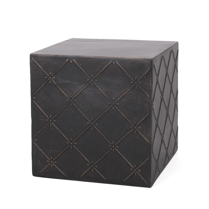 Diamond Patterned Concrete End Table for Modern Outdoor Living