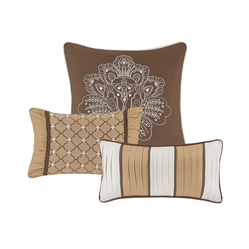 Gracie Mills Bruce 6-Piece Reversible Jacquard Quilt Set with Throw Pillows