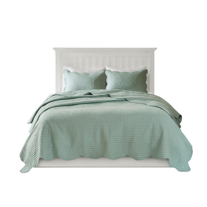 Gracie Mills Salvatore 3-Piece Reversible Country-Inspired Scalloped Edge Quilt Set