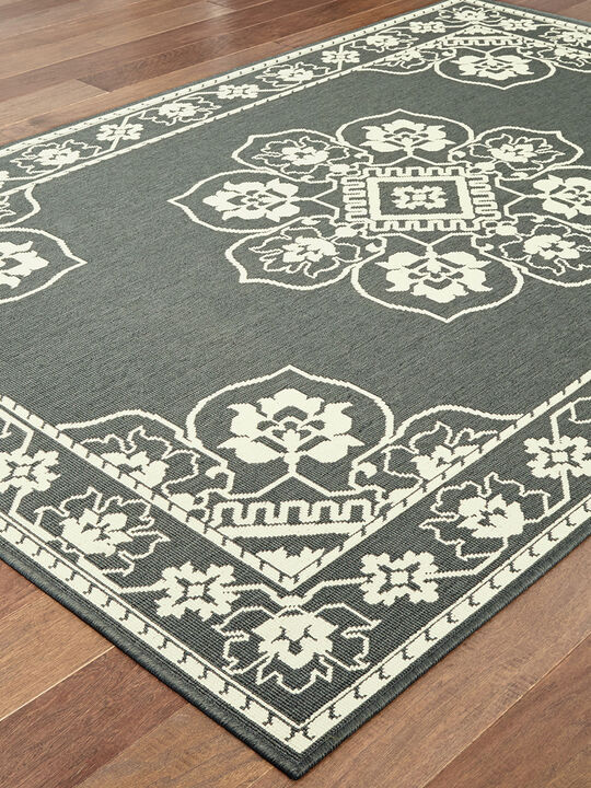 Marina 2'5" x 4'5" Grey Rug