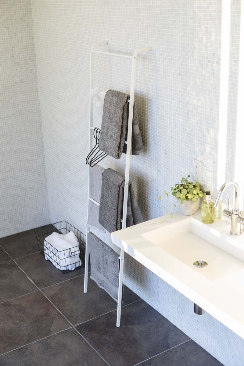 Leaning Ladder Rack