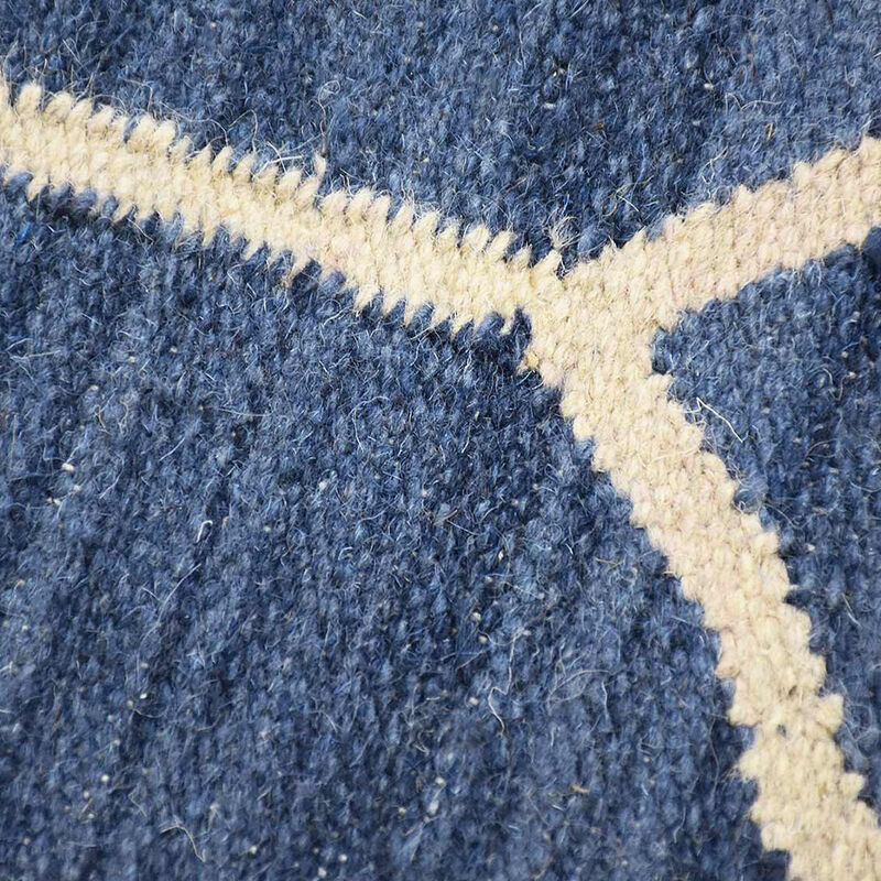 RUGSOTIC CARPETS HAND WOVEN FLAT WEAVE KILIM WOOL ECO-FRIENDLY AREA RUGS  - 4'x6', Rectangle Shape, Blue White Color, Contemporary Modern Design, Low Pile Handmade Rugs for Living Room (D00129)