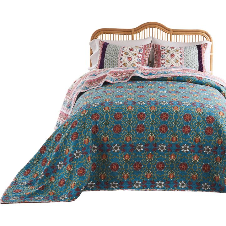 Ello 3pc King Bedspread and Pillow Sham Set, Red Blue Bohemian Stripes