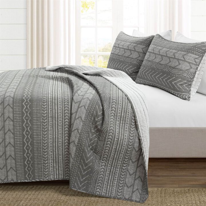 Hivvago King Size Scandinavian Dark Grey Chevron Stripe Reversible Cotton Quilt Set