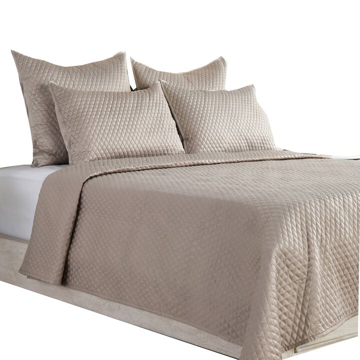 Kahn Hand Stitched Soft Sateen Quilt, Cotton Fill and Binding-Benzara
