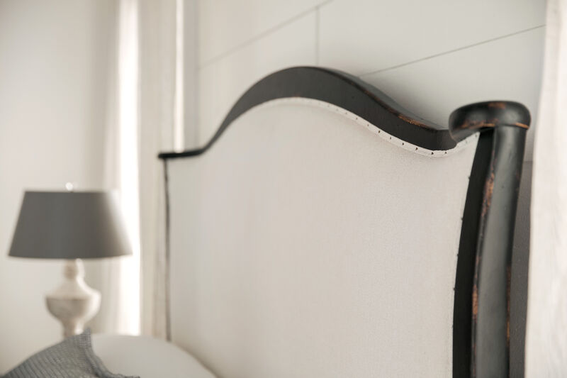 Ciao Bella Upholstered Queen Bed