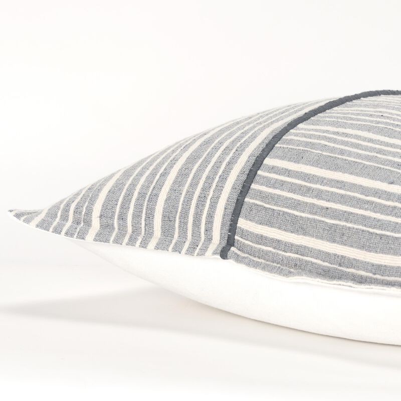 T19731 Pillow